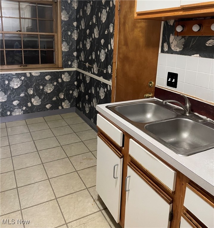 Shaker Heights, Ohio 44120, United States, 6 Bedrooms Bedrooms, ,5 BathroomsBathrooms,Residential,Active,202813