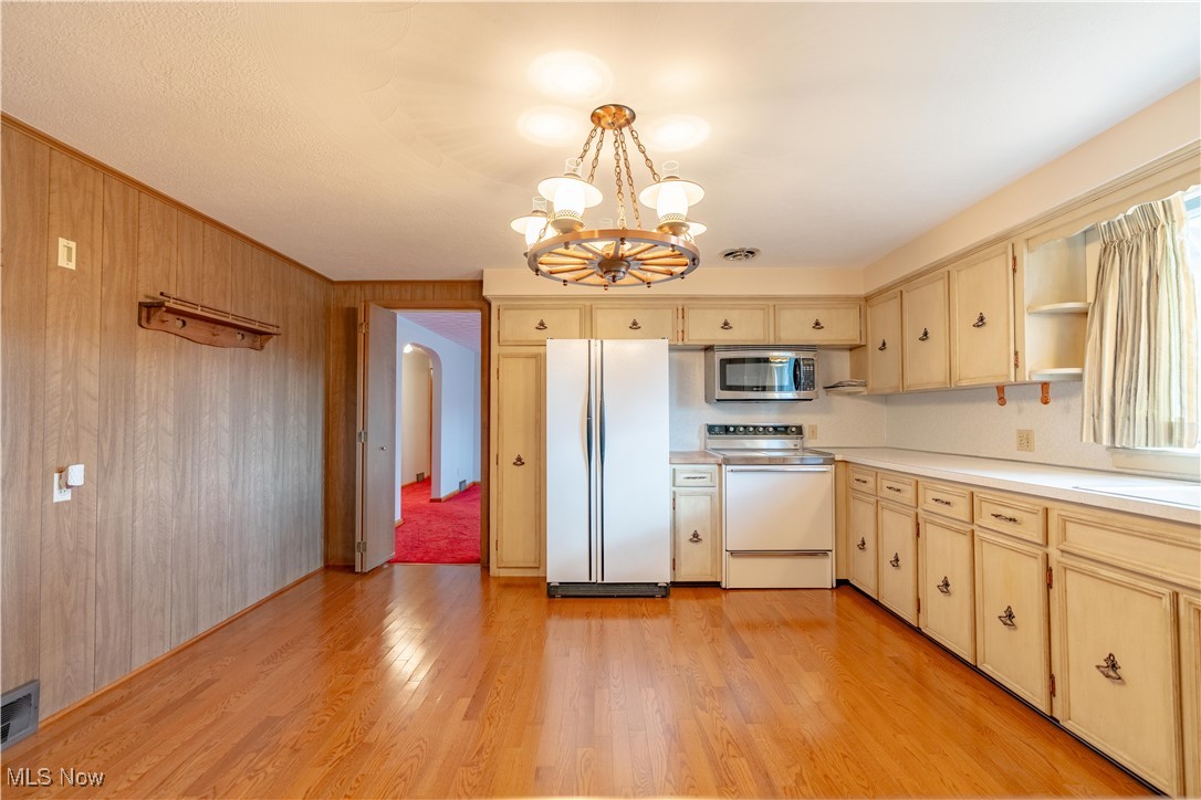 Village/East Sparta - Residential