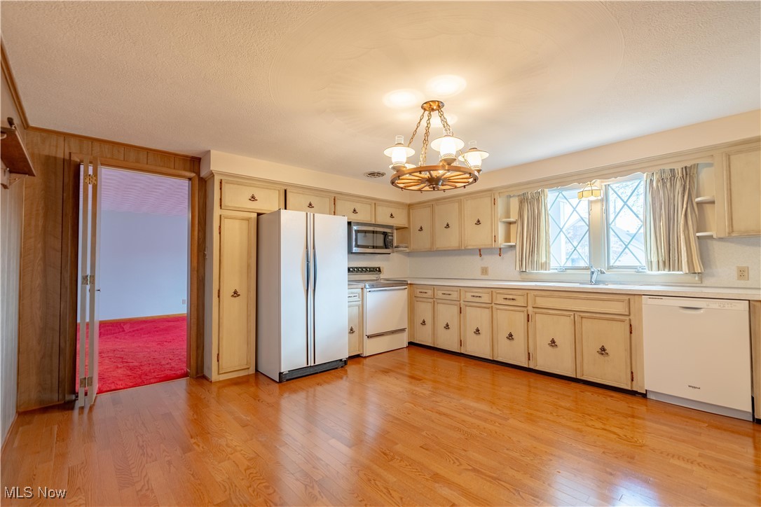 Village/East Sparta - Residential