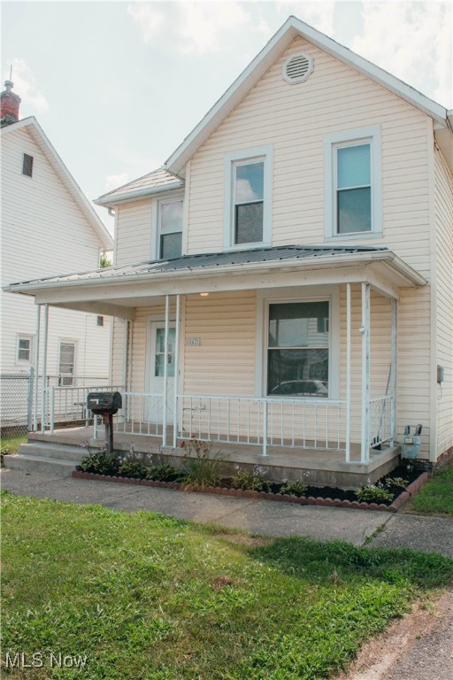 Charming In-Town Home with Original Character
Discover this lovely in-town home offering the perfect blend of charm, convenience, and low-maintenance living. Featuring original hardwood floors and beautiful original woodwork, this property exudes timeless appeal.
Inside, you’ll find spacious rooms, including two large bedrooms, ideal for comfortable living. The small, fenced yard is perfect for easy upkeep—great for pets or relaxing outdoors without the hassle of extensive maintenance.
Additional features include a carport for covered parking and a prime location close to all the amenities town has to offer—shops, dining, parks, and more.
Don’t miss out on this well-kept gem with loads of character and modern convenience!