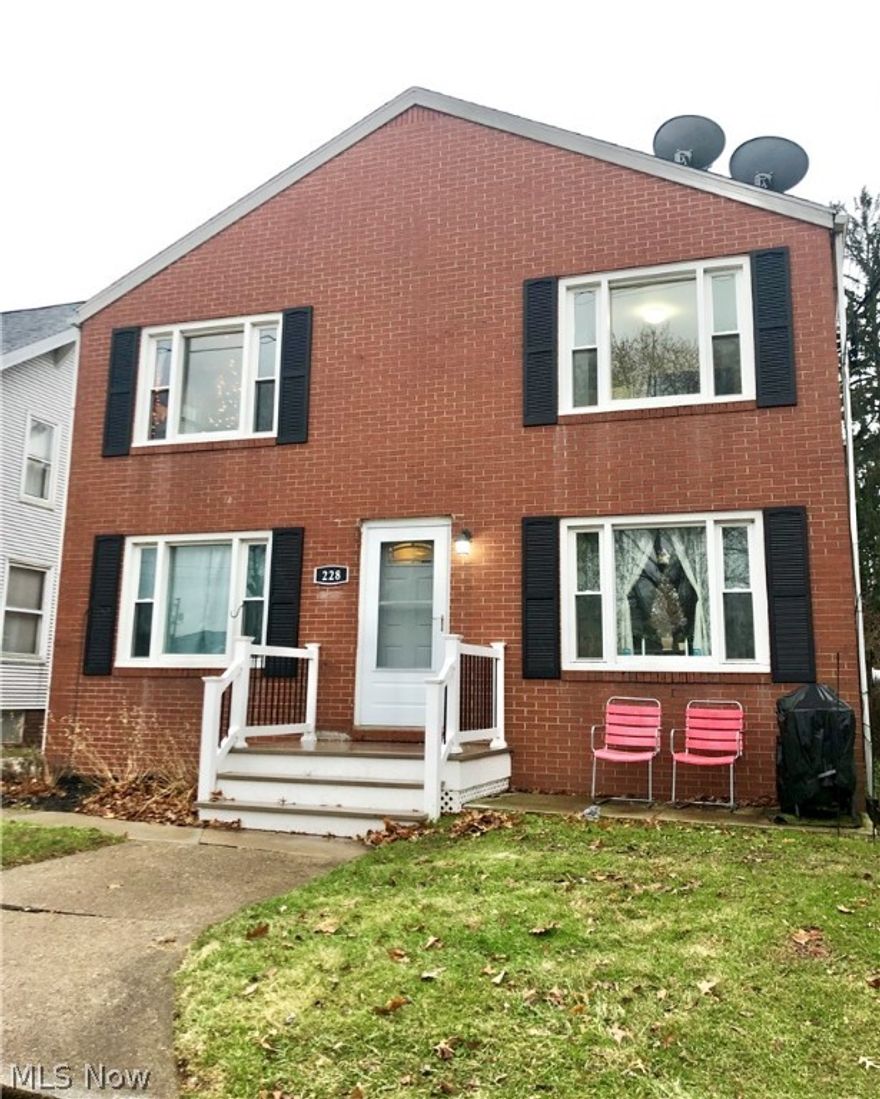 You won't find a nicer one bedroom unit! Dont miss this updated, clean and sunny unit available for rent!  Spacious updated kitchen with great storage, and roomy living area lead to a very nicely sized bedroom and a bath with a stand up shower.  Parking for one car ONLY.  No street parking available. All adult occupants must fill in an online application.  It runs credit, criminal and eviction history.  No Pets No smoking No Section 8.