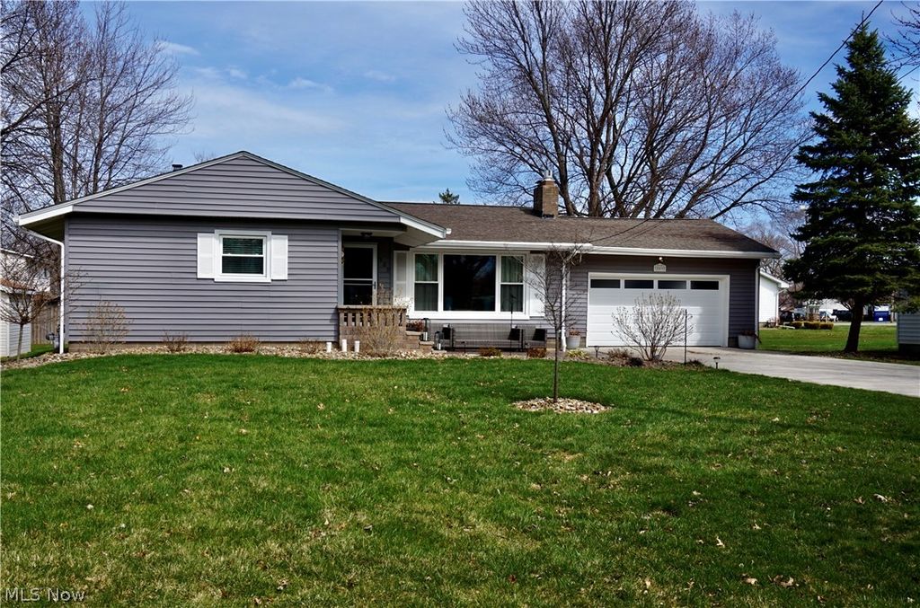 Photo of 509 Meigs Avenue, Grand River, OH 44045 (MLS # 5197801)