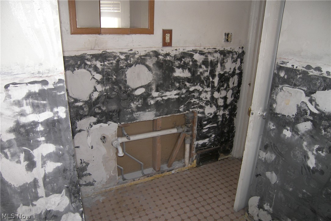 S H Kleinman Realty Cos Shake - Residential