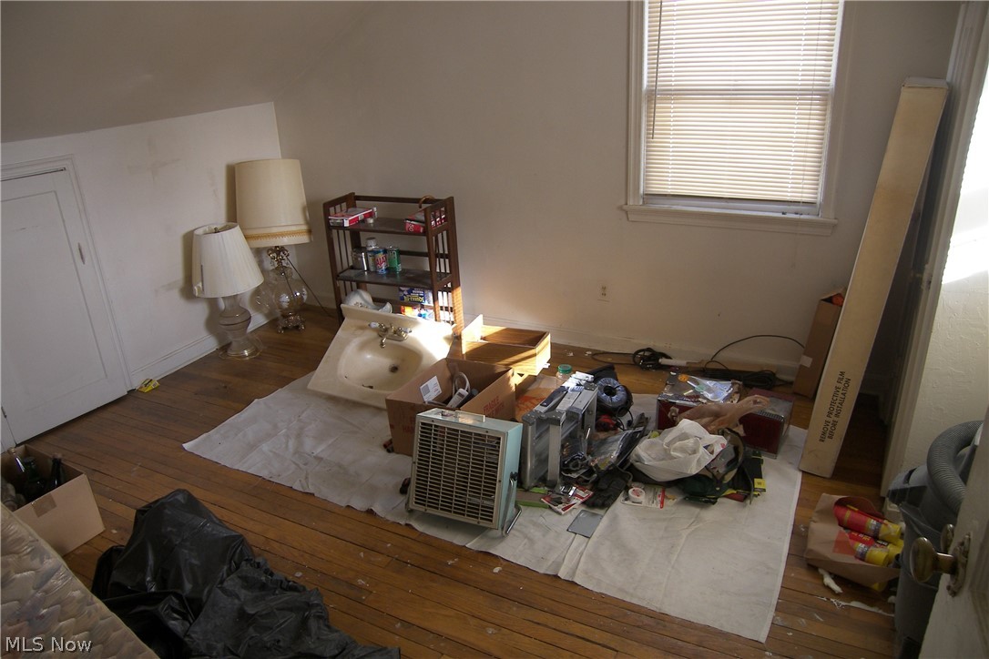 S H Kleinman Realty Cos Shake - Residential