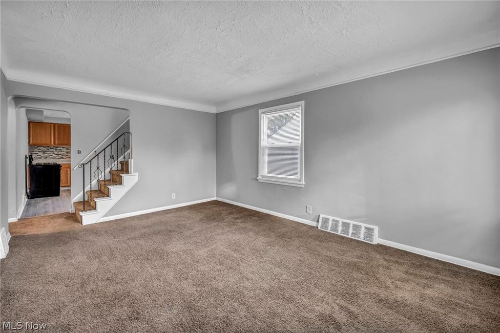 Photo of 4310 E 162nd Street, Cleveland, OH 44128 (MLS # 5195450)