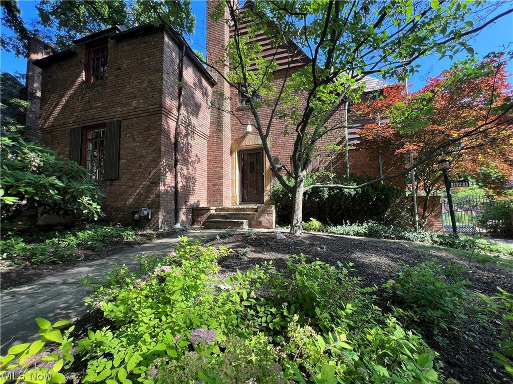 Photo of 16287 Brewster Road, Cleveland, OH 44112 (MLS # 5205269)