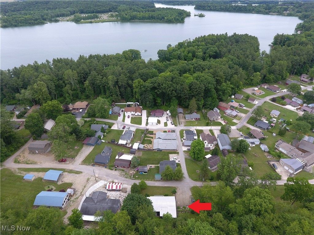 Photo of 8520 Walnut Street SW, Sherrodsville, OH 44675 (MLS # 5178523)