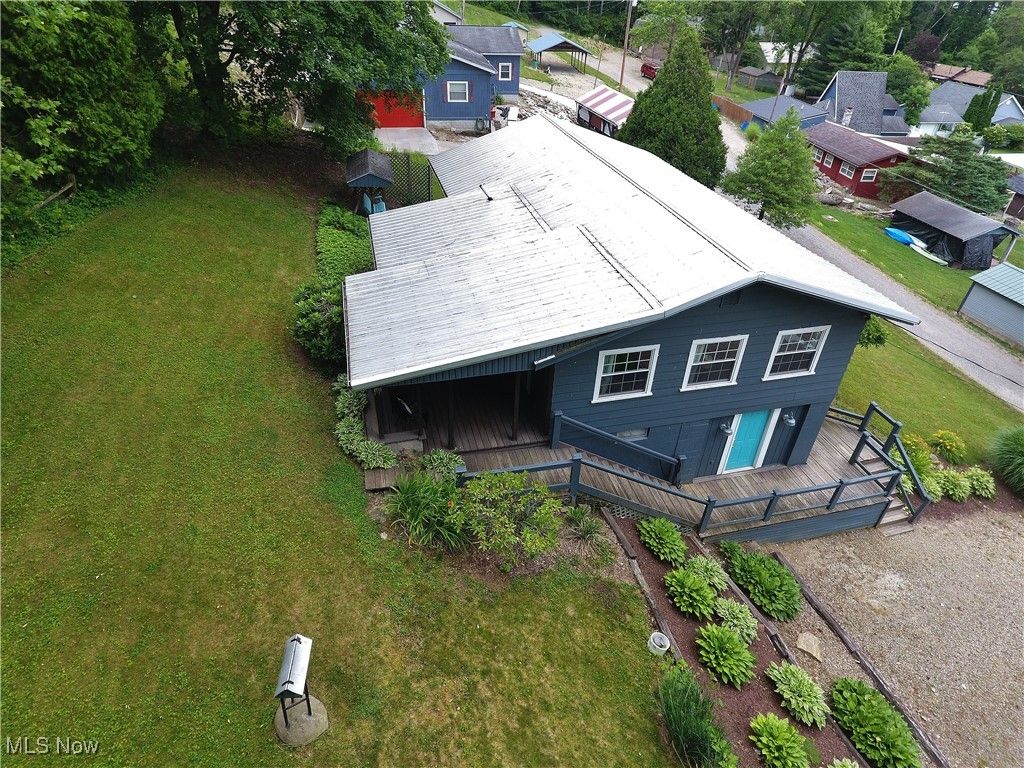 Photo of 8520 Walnut Street SW, Sherrodsville, OH 44675 (MLS # 5178523)