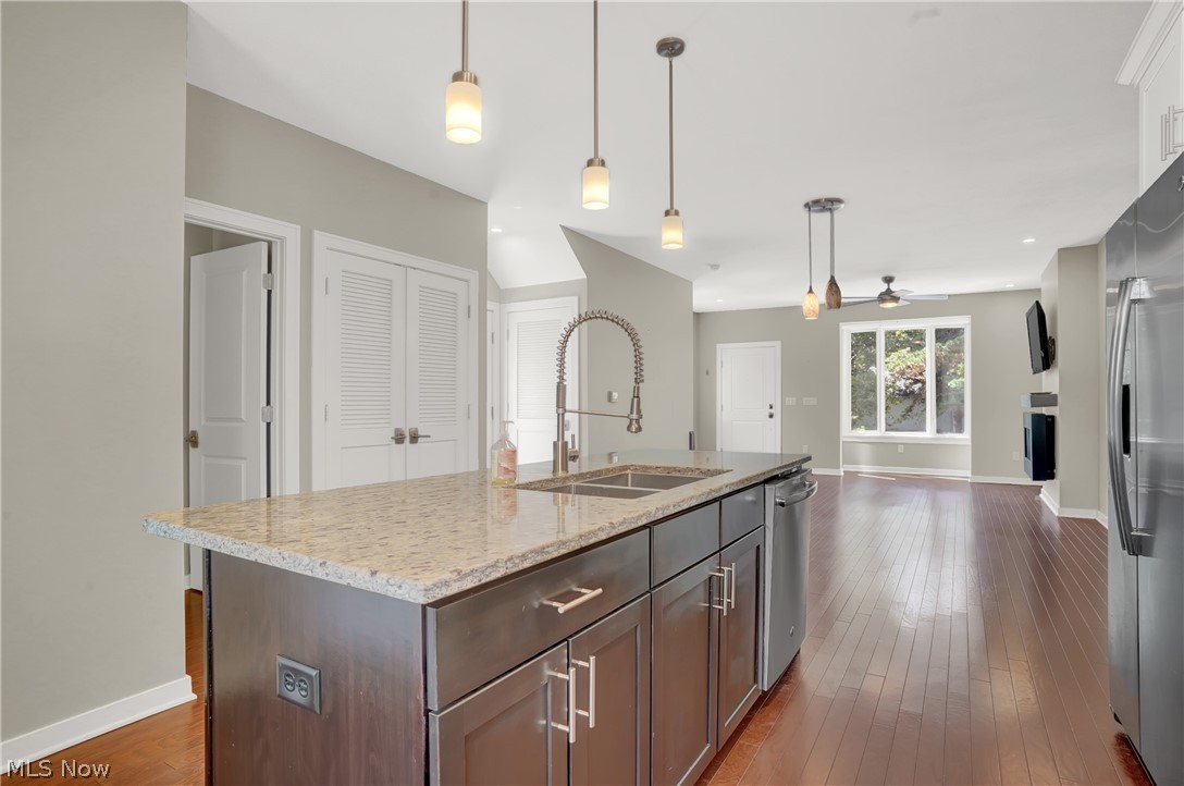 Hudson Station Twnhms - Residential