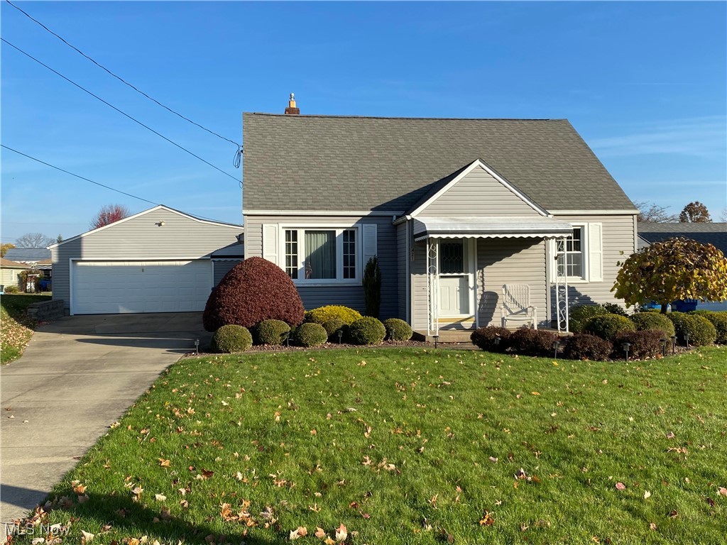 421 W Omar Street, Struthers, Ohio image 1