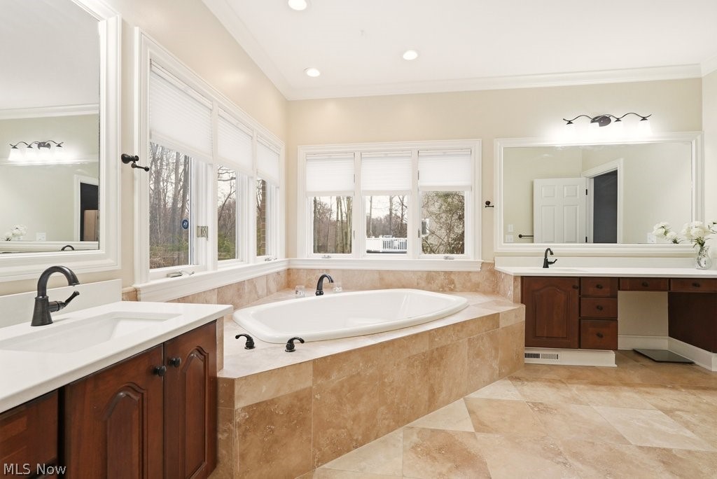 Lakes of Aurora - Residential