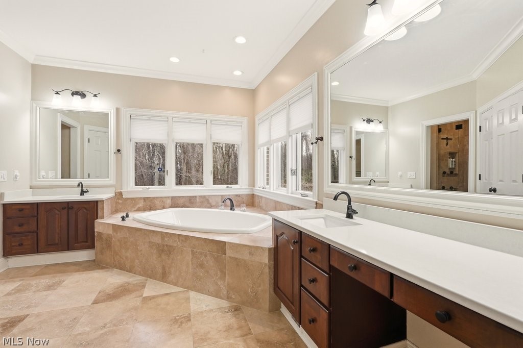 Lakes of Aurora - Residential