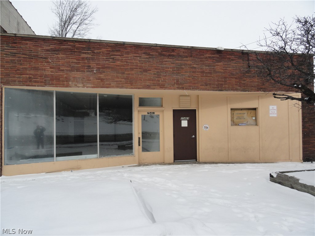 Building with two store fronts, includes parking lot East of building. One store has been new floor and freshly painted walls, and new HVAC
Ready for occupancy.