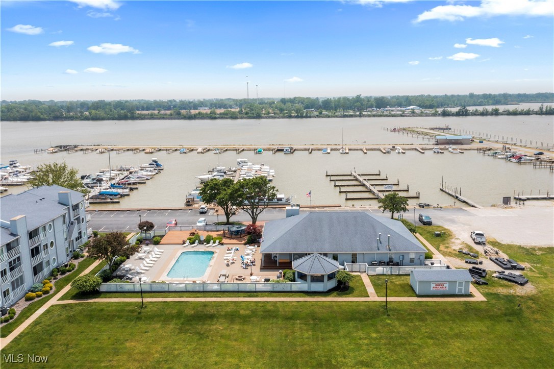 Clinton Reef Club - Residential