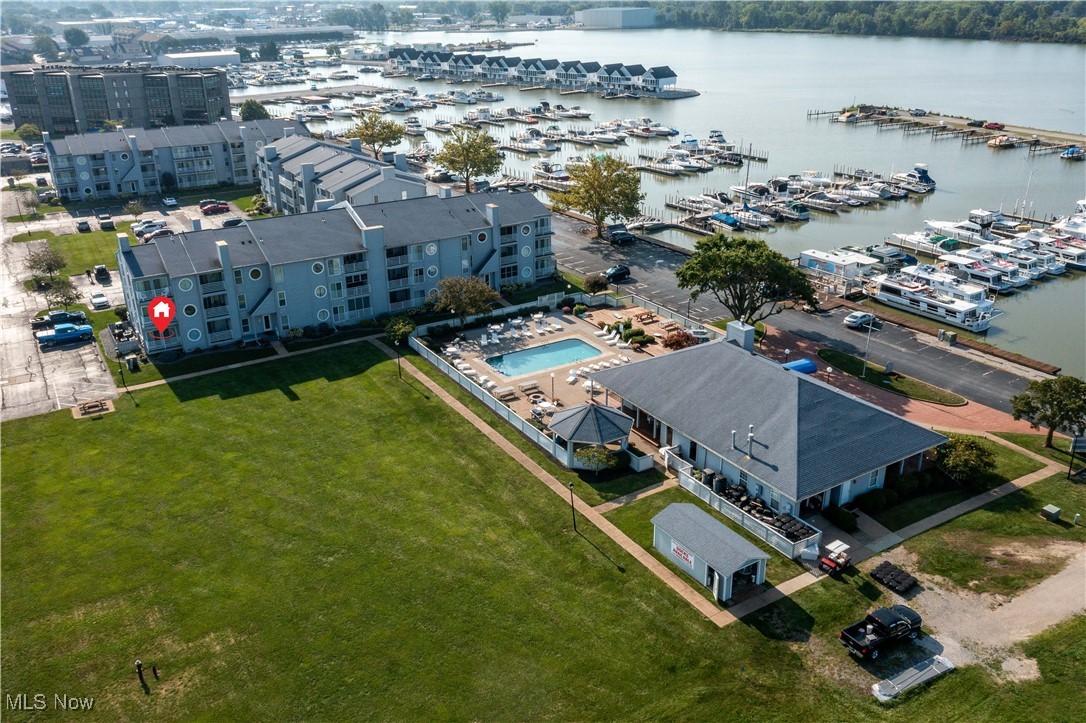 Clinton Reef Club - Residential