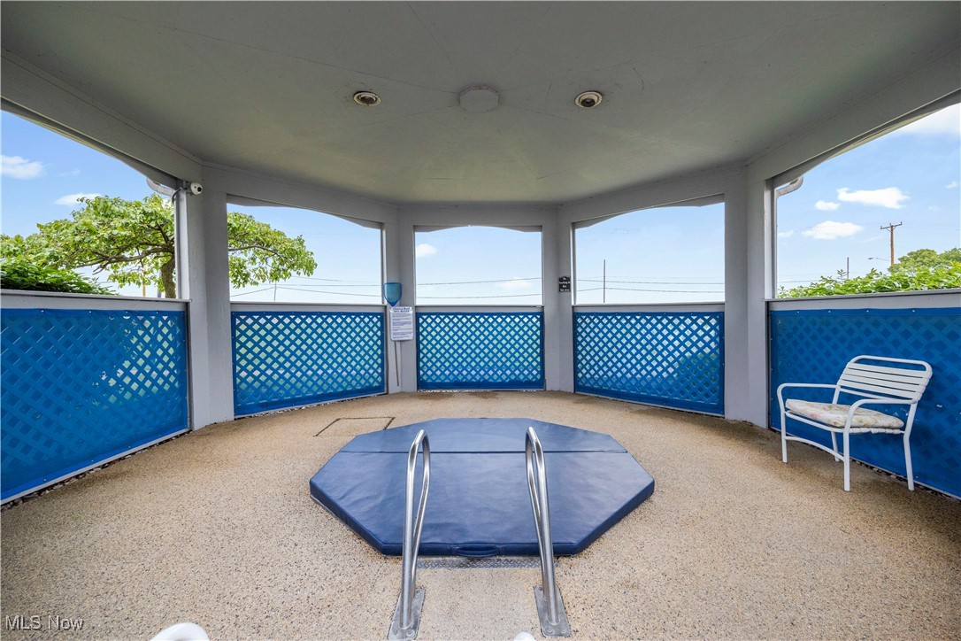 Clinton Reef Club - Residential