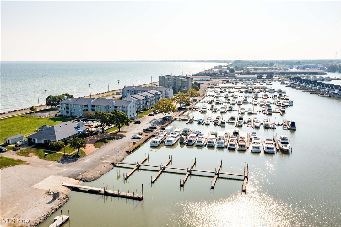 Clinton Reef Club - Residential