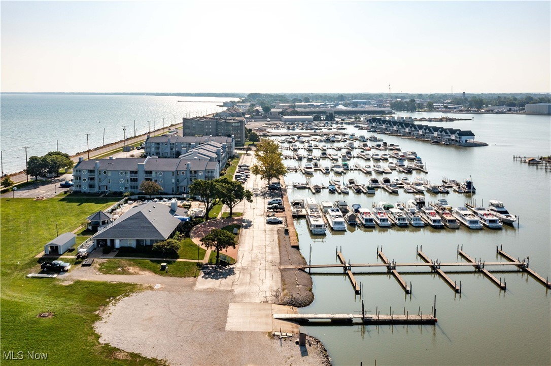 Clinton Reef Club - Residential