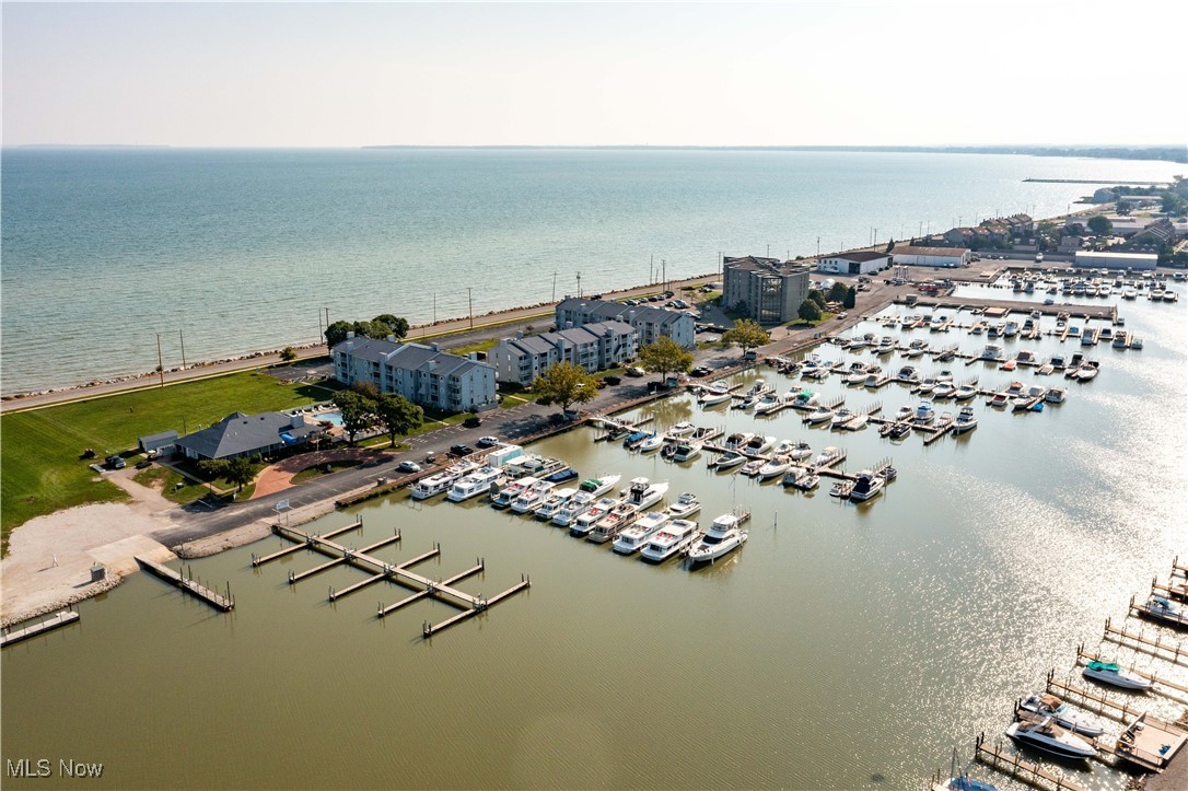 Clinton Reef Club - Residential