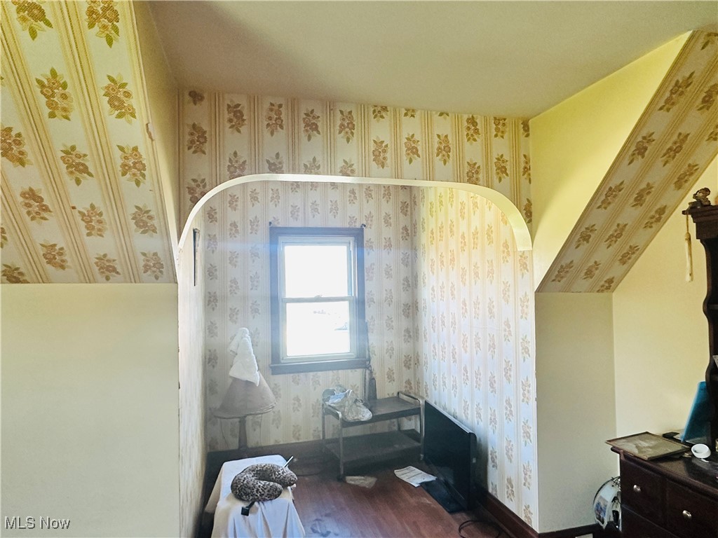 7711 Ceramic Road, Roseville, Ohio image 14