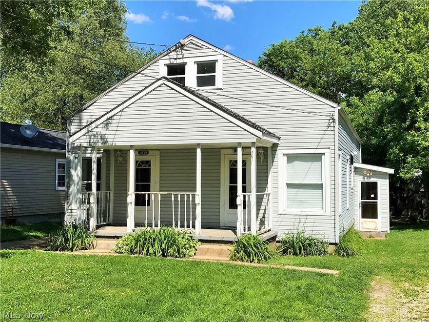 This is a great opportunity in Cuyahoga Falls - live in one side and rent the other (one side is tenant occupied) or make this a pure investment opportunity. This duplex has important updates that include new plumbing, a new furnace, new insulation and a remodeled bathroom! It's also in a very convenient location that's close to Galt Park and Brookledge Golf Club.