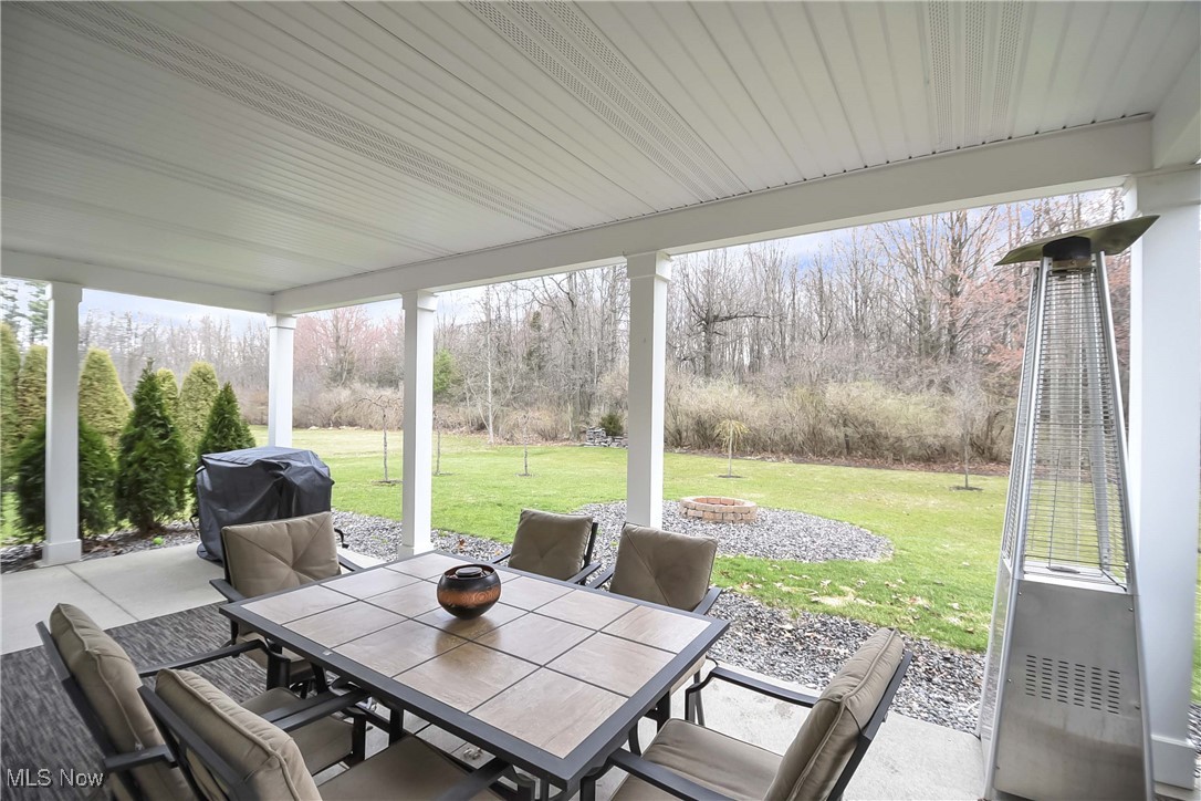 1047 Arrowhead Drive, Vermilion, Ohio image 8
