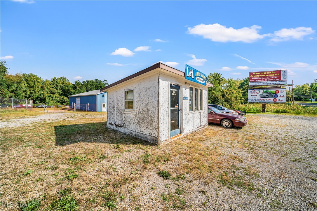 Connecticut Western Reserve - Commercial Sale