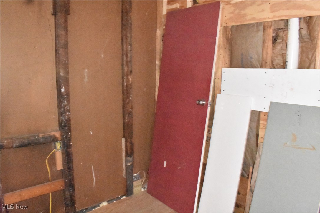 Connecticut Western Reserve - Commercial Sale