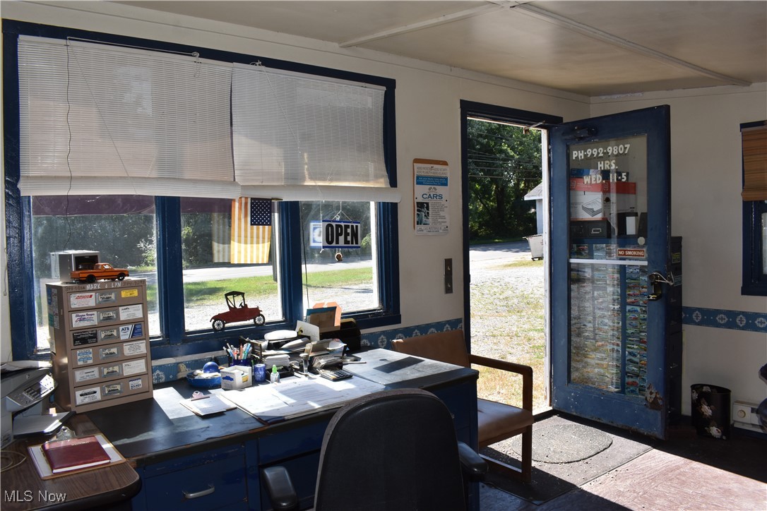 Connecticut Western Reserve - Commercial Sale