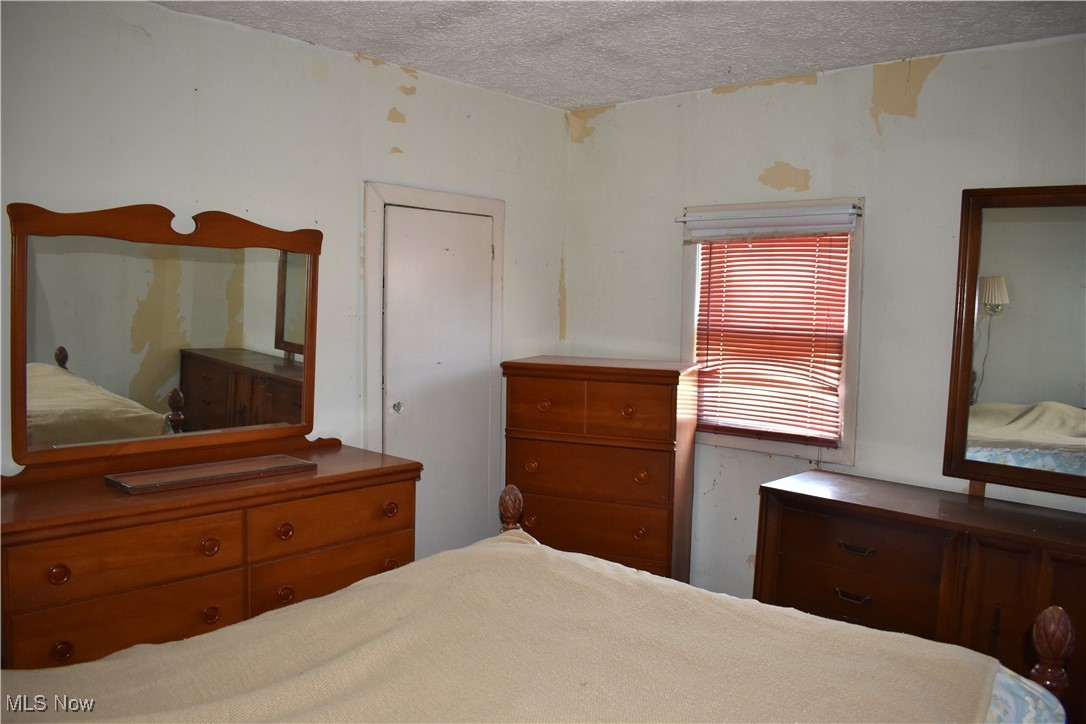 Connecticut Western Reserve - Commercial Sale