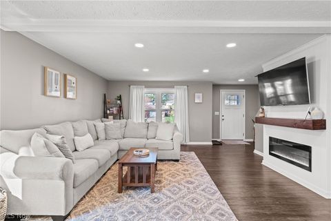 Tiny photo for 5242 Aster Avenue NE, Canton, OH 44705 (MLS # 5202028)