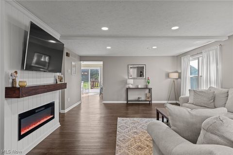 Tiny photo for 5242 Aster Avenue NE, Canton, OH 44705 (MLS # 5202028)