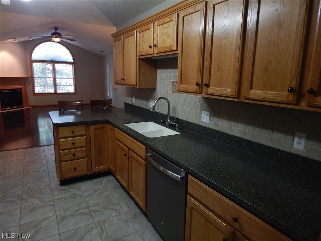 Ridgewood Condo Homes Ph 01aa - Residential