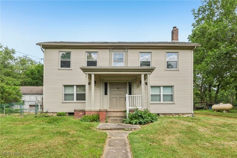 Photo for 11680 Walnut Avenue NE