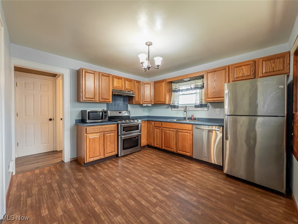 1387 Hillcrest Street, Akron, Ohio image 6