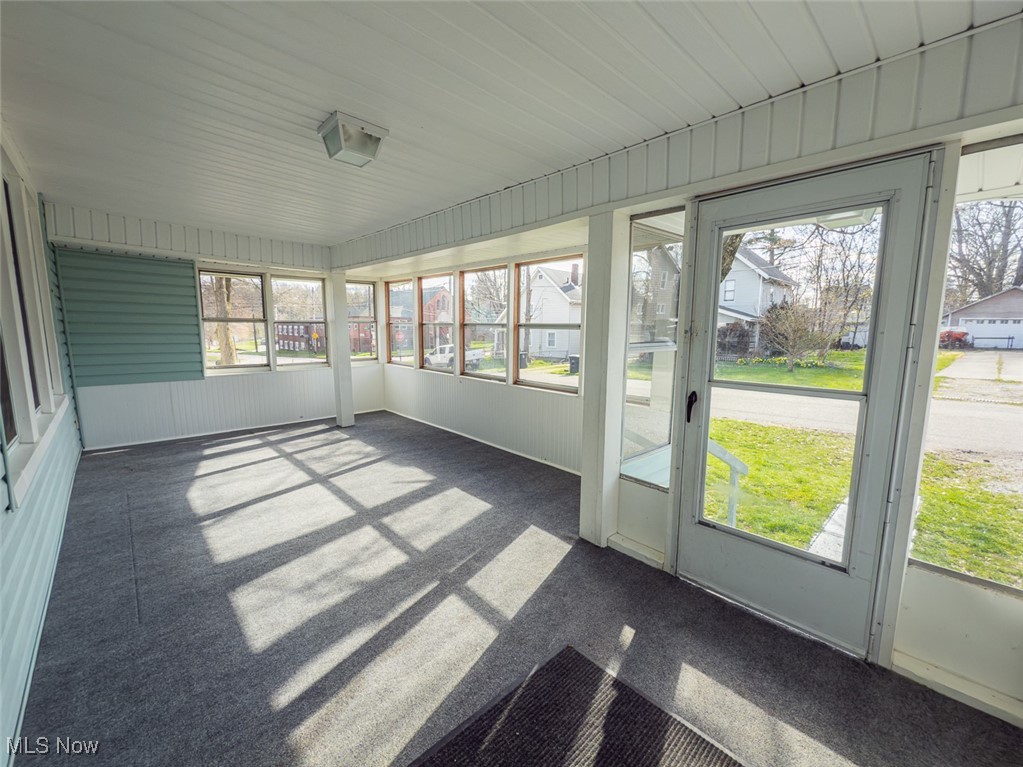 1387 Hillcrest Street, Akron, Ohio image 3