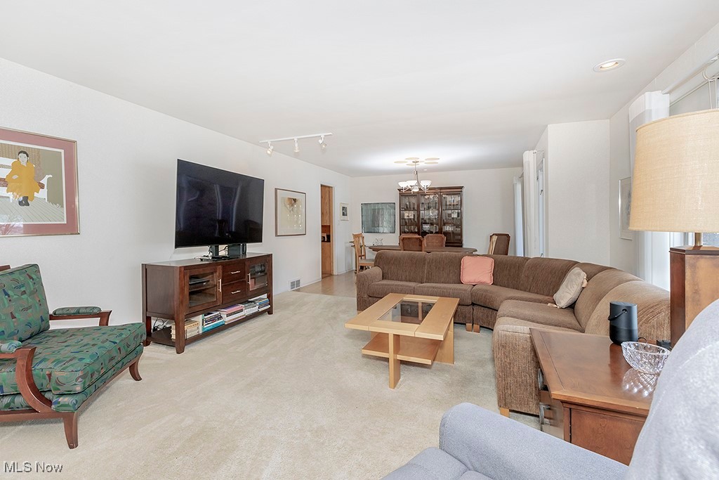 Bernard F Bernets Sub - Residential