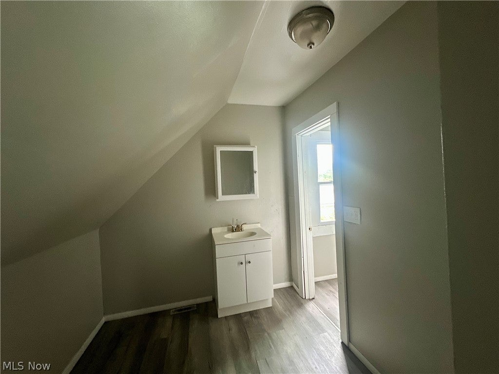 3349 W 63rd