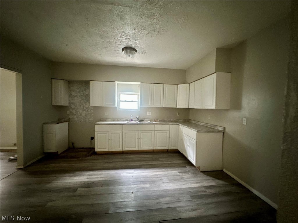 3349 W 63rd