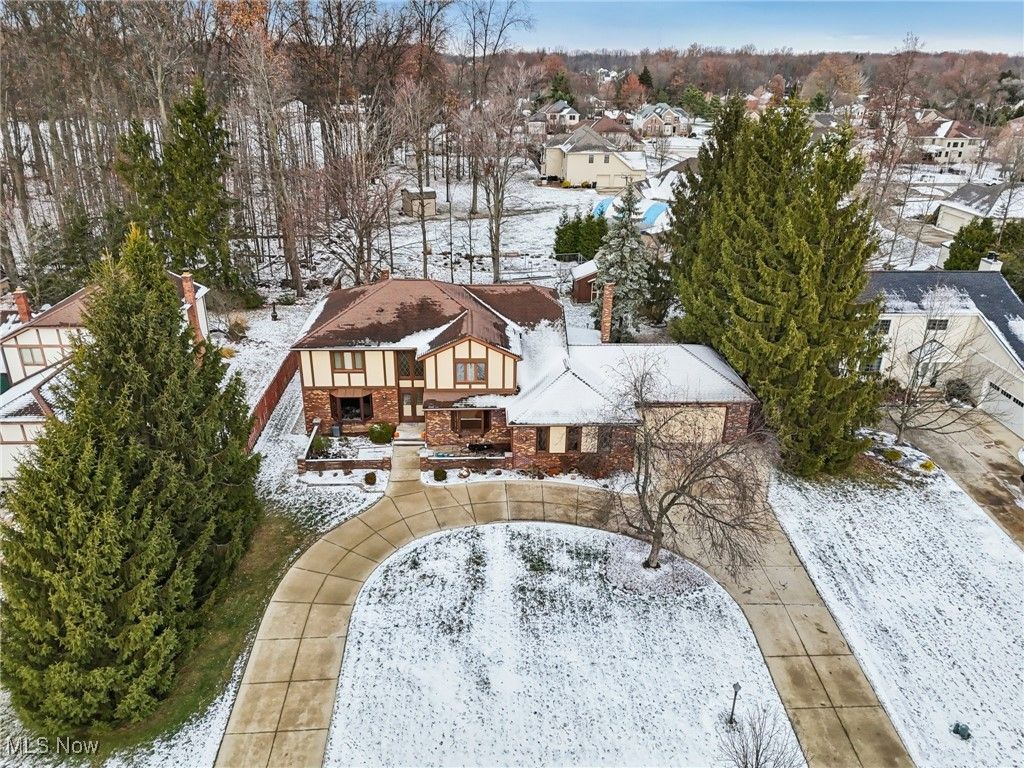 Photo of 4450 Sir Robert Avenue, North Royalton, OH 44133 (MLS # 5175214)