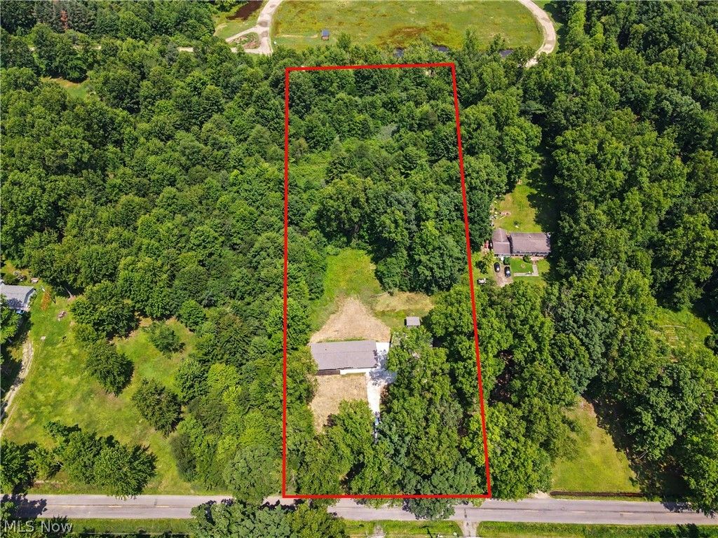 Photo of 7583 Yale Road, Atwater, OH 44201 (MLS # 5225334)