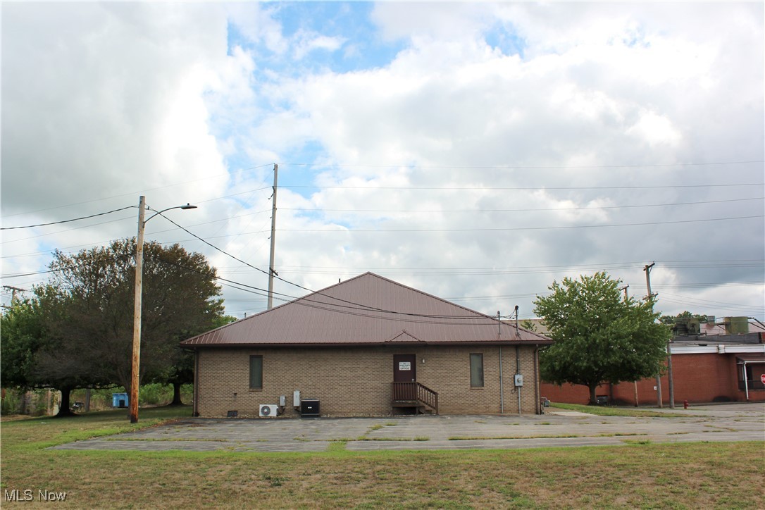 204 E Railroad Street