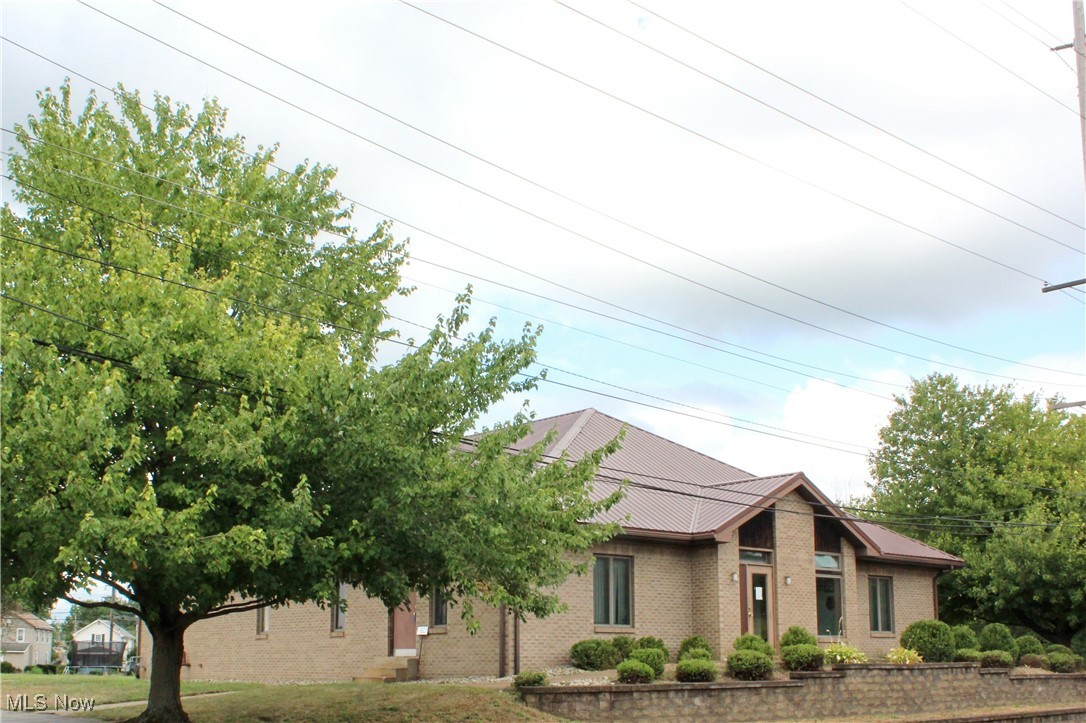 204 E Railroad Street