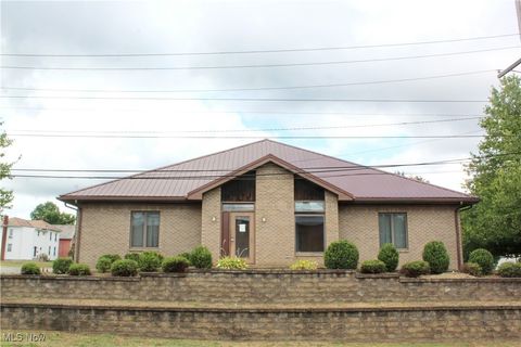 204 E Railroad Street Columbiana OH 44408