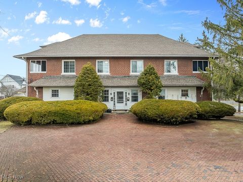 Multifamily For Sale - 203 Glamorgan Street<br/> Stark County, Alliance, OH 44601