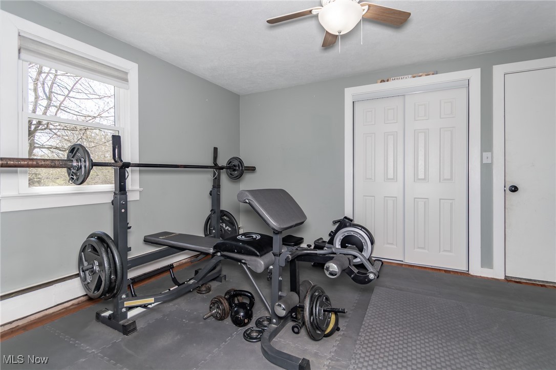 10015 Crestridge Drive, Chardon, Ohio image 47