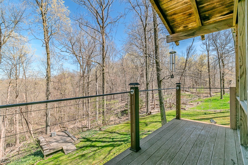 10015 Crestridge Drive, Chardon, Ohio image 6