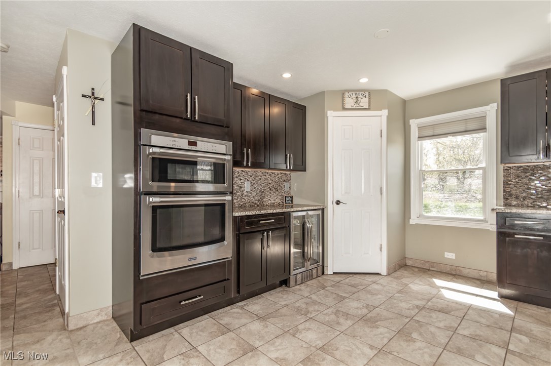 10015 Crestridge Drive, Chardon, Ohio image 18