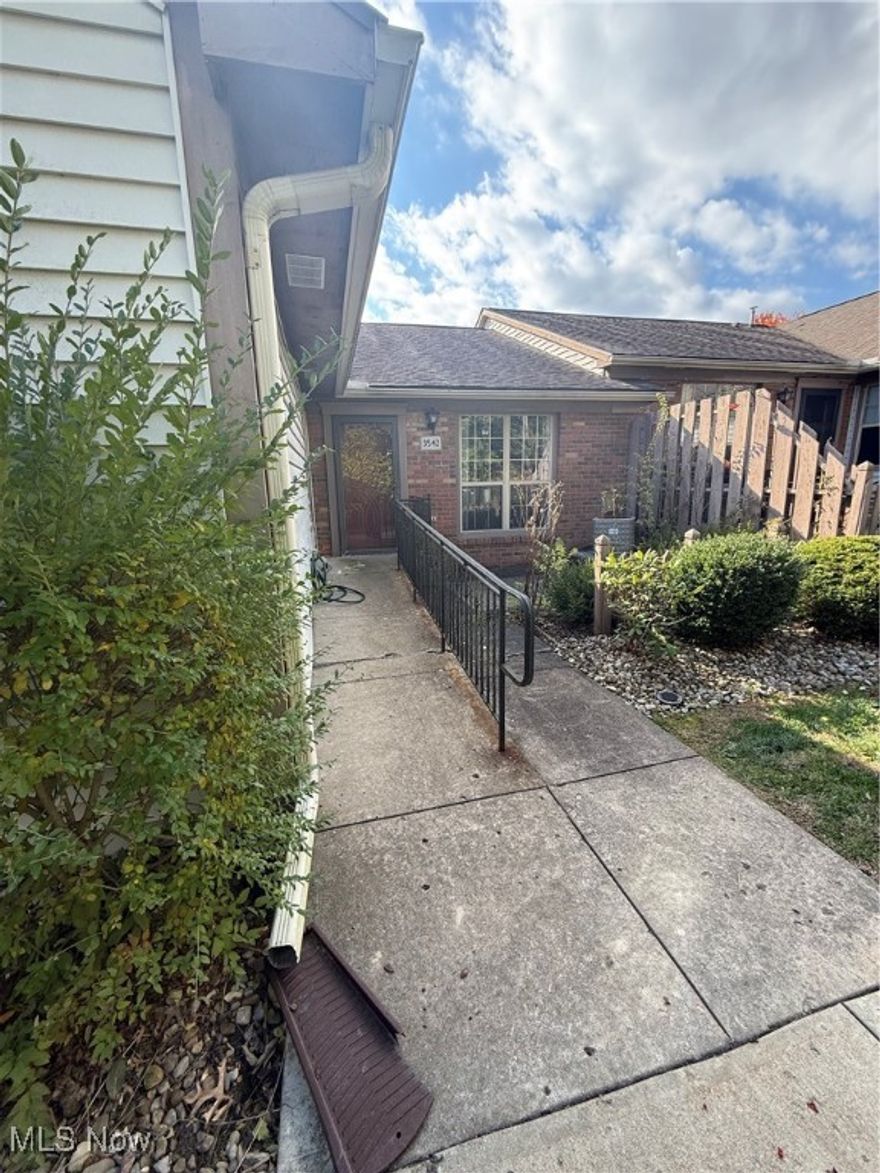 Don’t miss this spacious two-bedroom, one-bathroom condo offering a comfortable layout with a large living room and convenient in-unit laundry equipped with a washer and dryer. This property is ideally located near shopping, restaurants, and the hospital, providing easy access to local amenities. No pets permitted. All applicants are subject to credit and background checks.