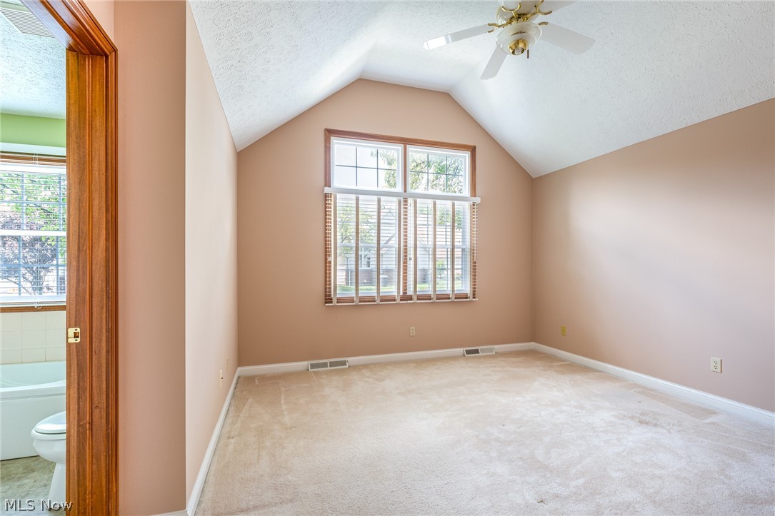 Bradley Woods Estates Twnhse Condo - Residential